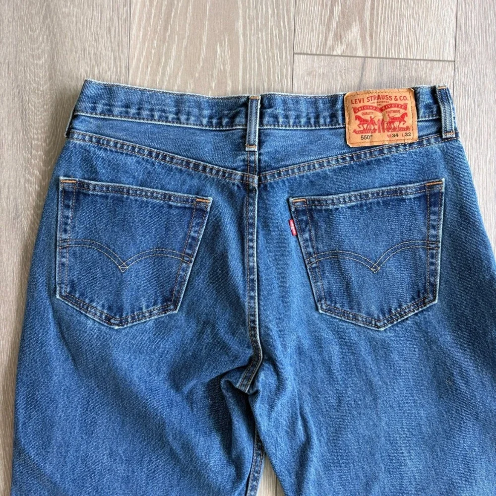 Levi's 550 Mens Blue Denim Mid Rise Relaxed Fit Classic Straight Jeans Sz 34x32